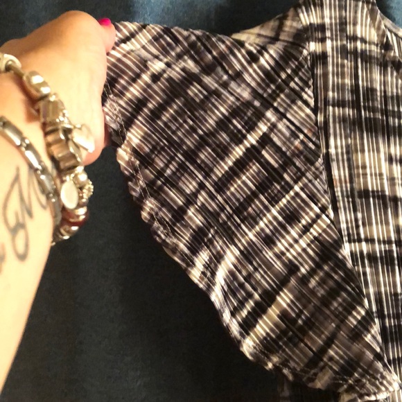 Unique blouse - Picture 2 of 8